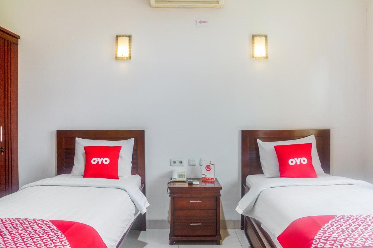 Oyo 3894 Karunia Muslim Syariah Hotel Jakarta Exterior foto