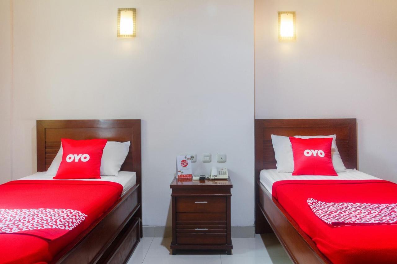 Oyo 3894 Karunia Muslim Syariah Hotel Jakarta Exterior foto