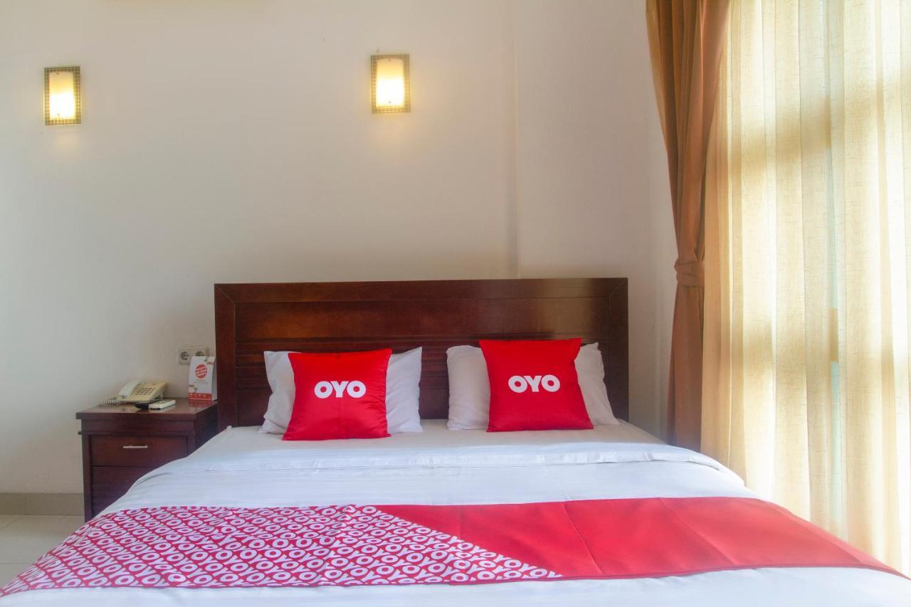 Oyo 3894 Karunia Muslim Syariah Hotel Jakarta Exterior foto