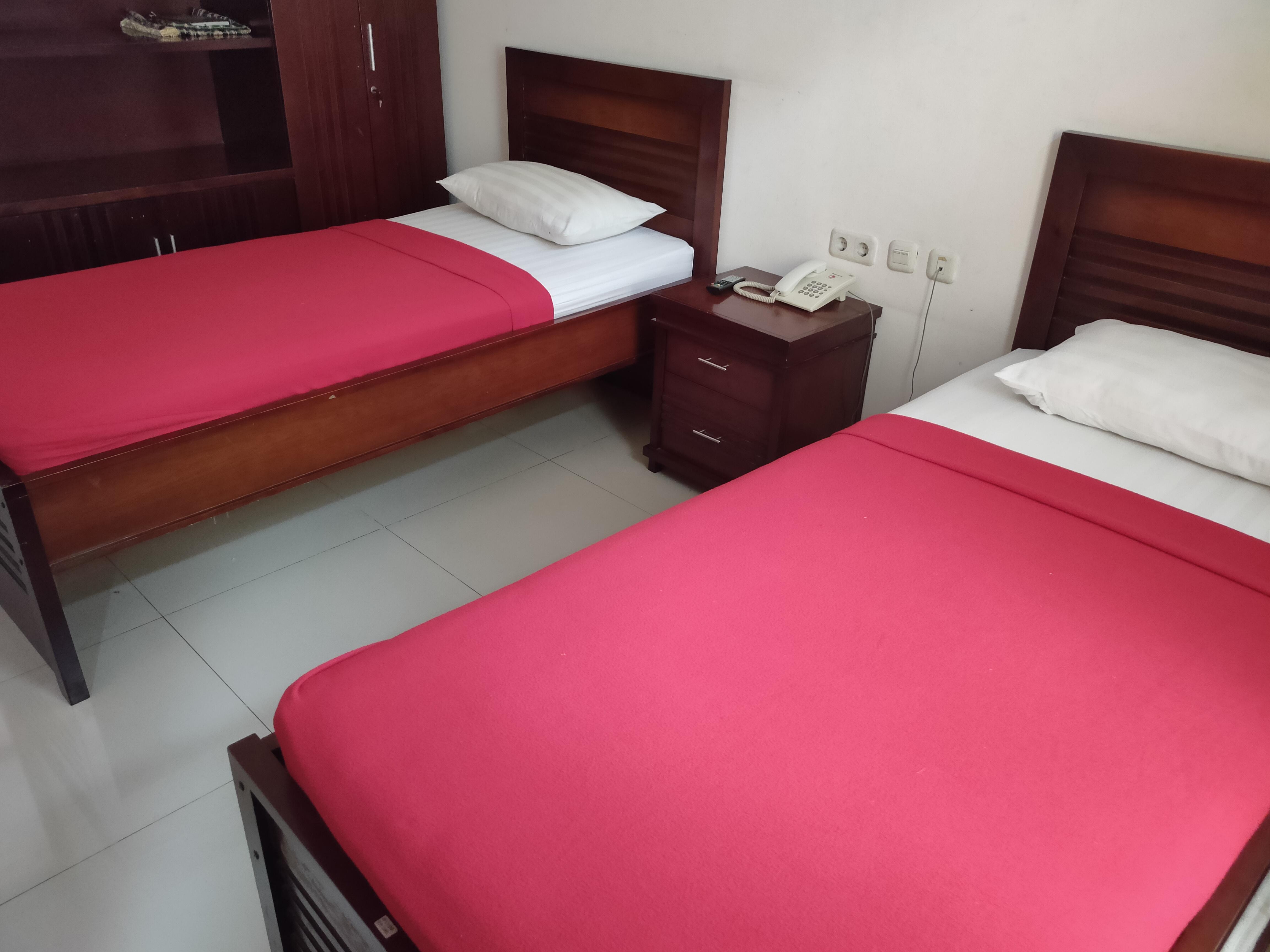 Oyo 3894 Karunia Muslim Syariah Hotel Jakarta Exterior foto