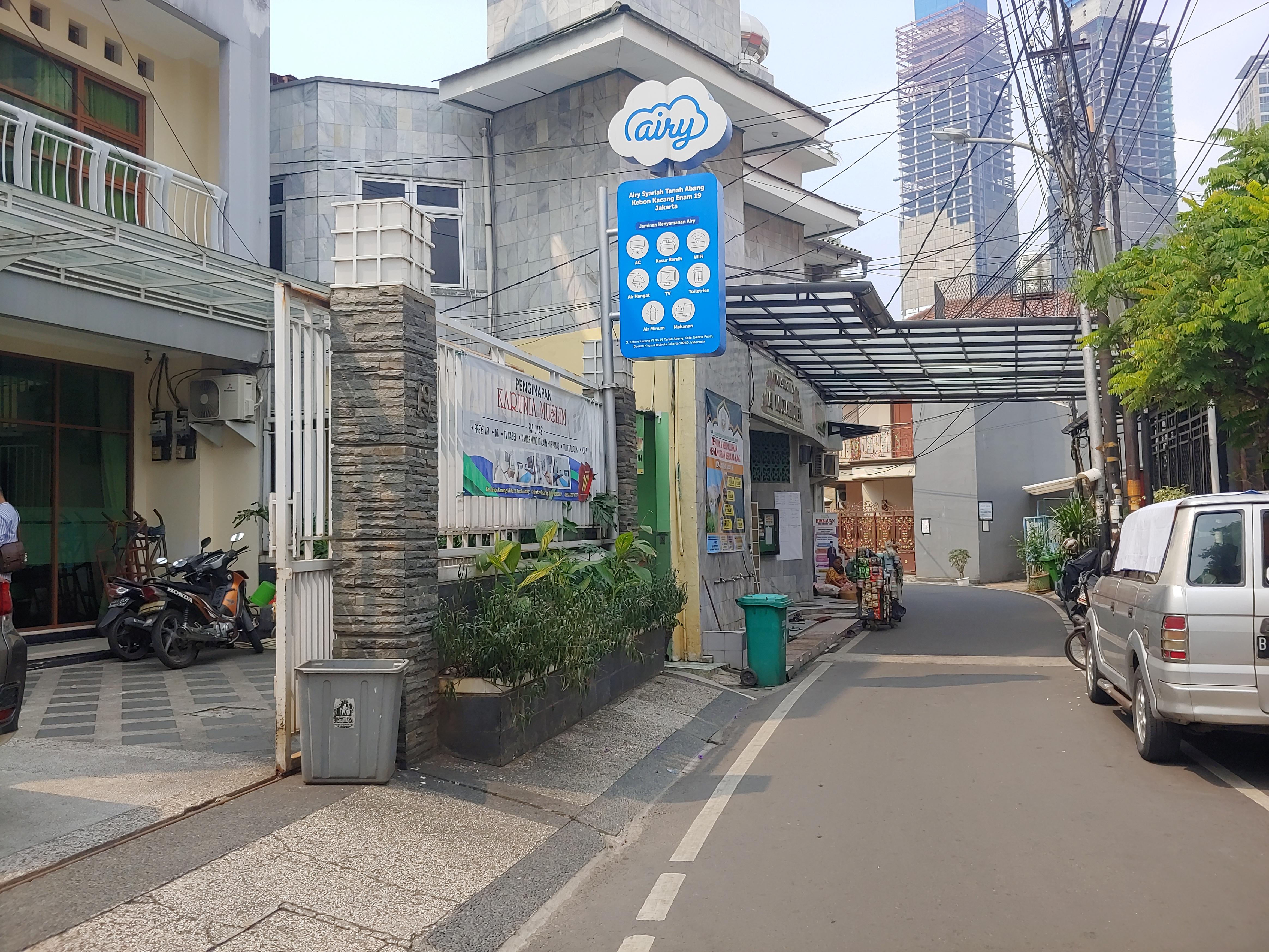 Oyo 3894 Karunia Muslim Syariah Hotel Jakarta Exterior foto
